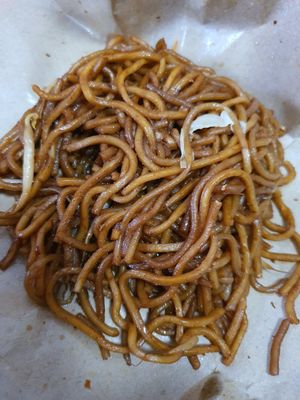 $1 fried noodle ~ Circuit Breaker Period Phrase 1 at Ming Ri Vegetarian in Northeast Singapore