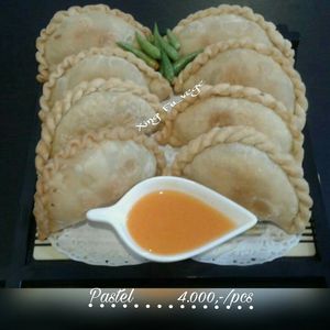 Pastel (vegan, carrot+potato inside) at Xing Fu Vegetarian Cafe in 