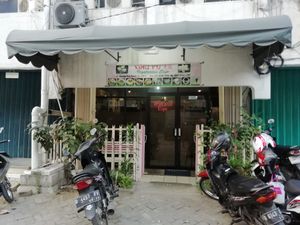 from the parking lot at Xing Fu Vegetarian Cafe in 