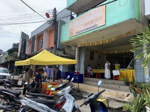 Outside at Hongming Vegetarian Food in Krabi