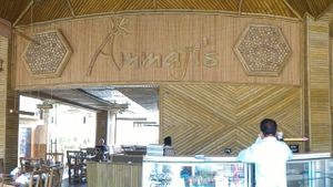 Beautiful Bamboo Atmosphere at Ammaji's Ayurvedic Restaurant in Vrindavan