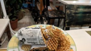 The falafel wrap had many interesting flavors. Definitely recommended! at Hummus House - Хуммус Хауc in Pleven