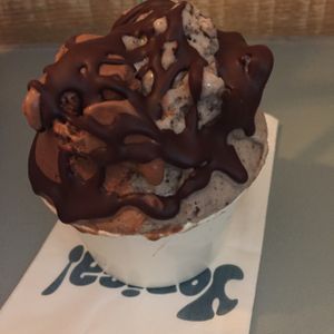 chocolate orange and cookies n' cream with chocolate sauce  at Yorica in London