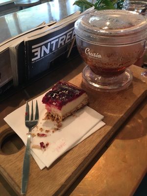 Vegan cheescake and Rooibos tea at Coffeelab in Eindhoven