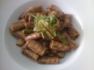 Pasta with mushrooms sauce and a bit of asparagus. Quite simple but pretty good! at Seitan Urban Bistro in Lima
