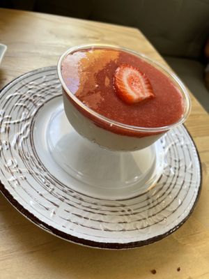 Cheesecake de fresa  at Seitan Urban Bistro in Lima