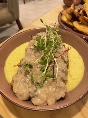 Pollito bechamel   at Seitan Urban Bistro in Lima