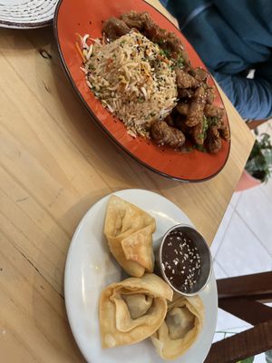 Ti pa kay + wantanes   at Seitan Urban Bistro in Lima