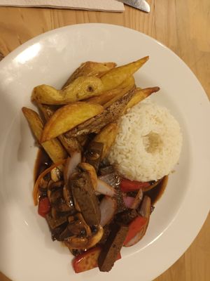  at Seitan Urban Bistro in Lima