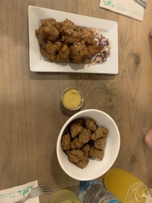 Seitan popcorn and cauli wings   at Seitan Urban Bistro in Lima