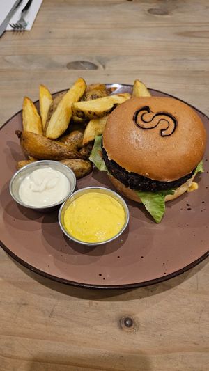  at Seitan Urban Bistro in Lima