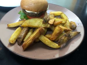 Hamburguesa de lentejas  at Seitan Urban Bistro in Lima