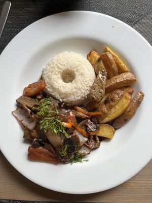   at Seitan Urban Bistro in Lima