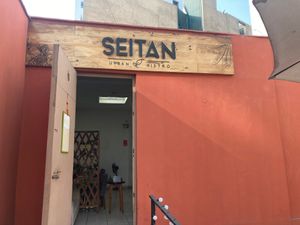 Front at Seitan Urban Bistro in Lima