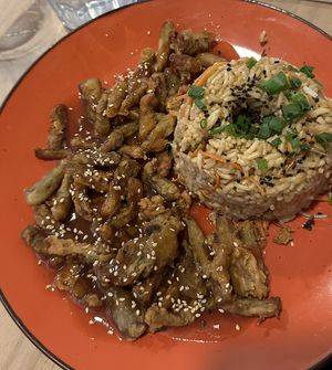   at Seitan Urban Bistro in Lima