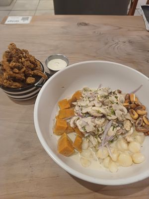  at Seitan Urban Bistro in Lima