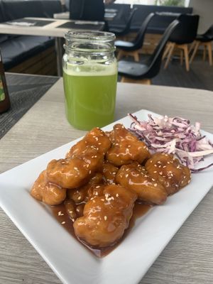 Delicious cauliflower wings  at Seitan Urban Bistro in Lima