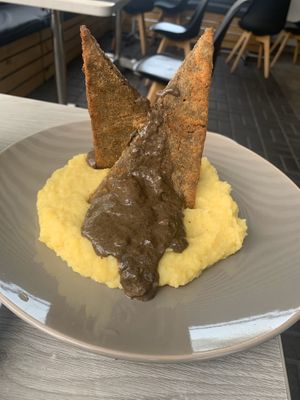 We came here for sushi rolls we saw on happy cow . They do not have sushi rolls , I think they are for a different restaurant . Food was delicious, glad we came . Thank you  at Seitan Urban Bistro in Lima