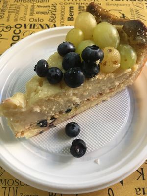 Fruit tart at Dalla Terra al Cielo - Tortona in Turin