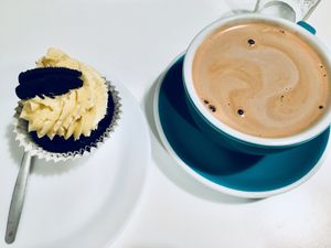 Oreo Cupcake and coconut hot chocolate at Sweet Life American Bakery and Specialty Coffee Bar in Krakow