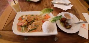 tofu, gemüse, reis & erdnuss-soße! at Zen House in Berlin