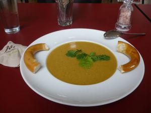 Lentil soup with pretzel parts at ElbFaire in Hamburg