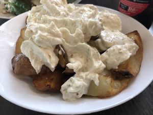 Patatas gajo #Veganuary at La Alpargata in Madrid