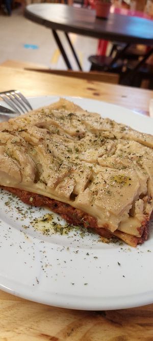 Lasaña at La Alpargata in Madrid