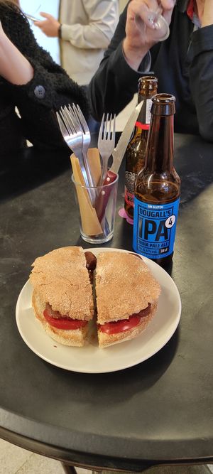 Choripán at La Alpargata in Madrid