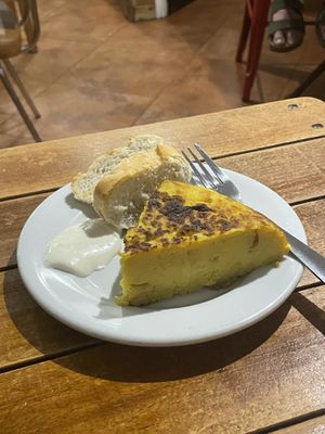 Tortilla de papas  at La Alpargata in Madrid