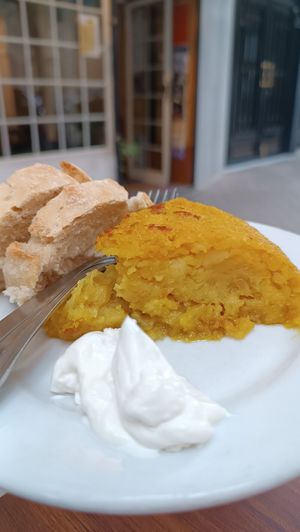 La mejor tortilla vegana que he probado at La Alpargata in Madrid