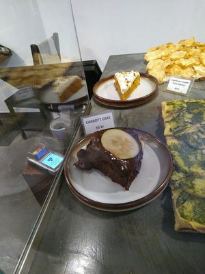 Vegan chocolate and carrot cake at MADENITALY in Copenhagen