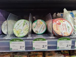 Vegane Aufstriche at denn's Biomarkt in Karlsruhe