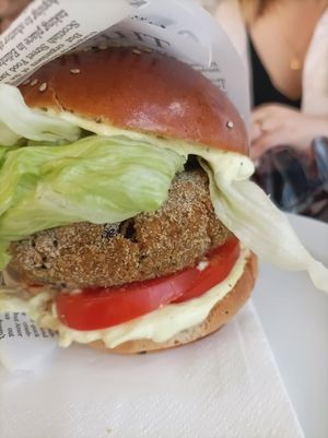Yummy vegan burger at Fresh Bistro Coffee in Pardubice