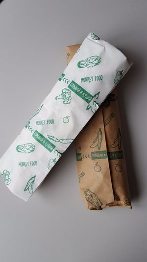 This is how the rolls are nicely wrapped at MonkeyFood in Minsk