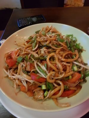 Bami with vegan chicken at The Leaf in The Hague