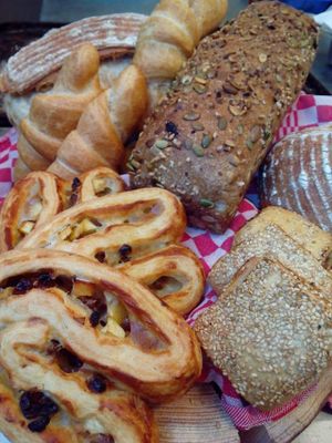 Vegan baked goods at Het Zaanse Bakkertje / Dutch Vegan Bakery in Zaandijk