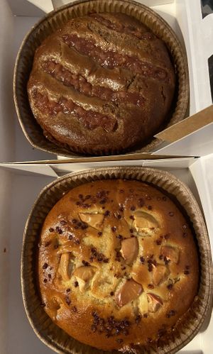 Cakes with stewed pear and with apple. The one with apple is very good! at Het Zaanse Bakkertje / Dutch Vegan Bakery in Zaandijk