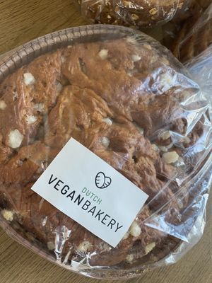 😋   at Het Zaanse Bakkertje / Dutch Vegan Bakery in Zaandijk