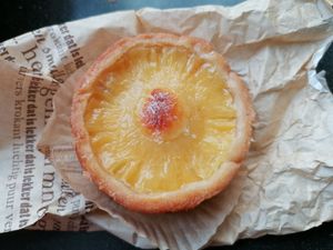 Pineapple galette at Het Zaanse Bakkertje / Dutch Vegan Bakery in Zaandijk