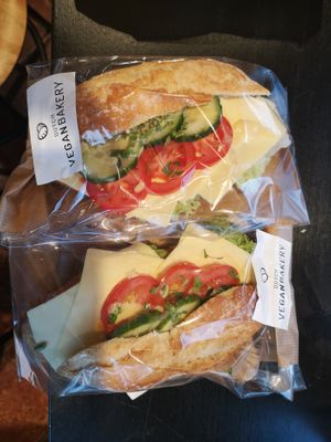 Fresh vegan sandwich at Het Zaanse Bakkertje / Dutch Vegan Bakery in Zaandijk