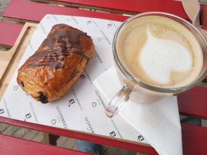 Coffee at Het Zaanse Bakkertje / Dutch Vegan Bakery in Zaandijk
