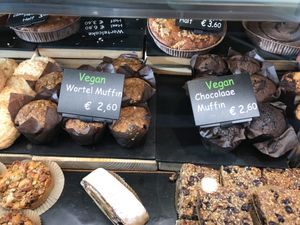 Vegan muffins at Het Zaanse Bakkertje / Dutch Vegan Bakery in Zaandijk