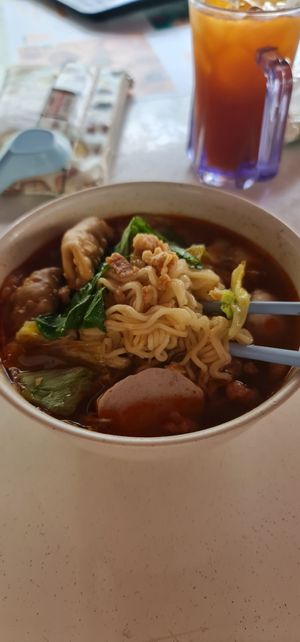 Kimchi Noodles.. 😋 at Shi Song Vegetarian 实颂素食 in West Singapore