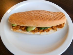 Vegan panini with mock chicken, cucumber & pepper sauce at Grannys Food in Rijswijk
