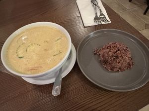 Yellow Thai curry   at Green Leaves in Los Angeles