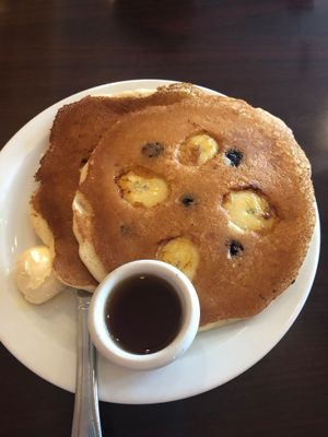 Tropical Pancakes at Green Leaves in Los Angeles