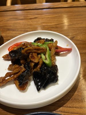 Wheat gluten with peppers and mushrooms  at Ye Bo Zhai in Beijing