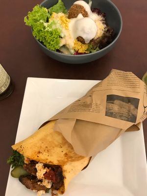 BBQ Wrap and Falafel Bowl at Leaf Food in Mannheim