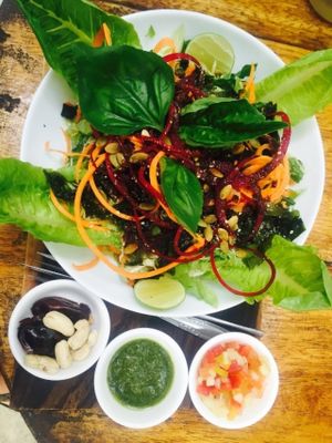 Vegan salad at Pachamama Organic in 